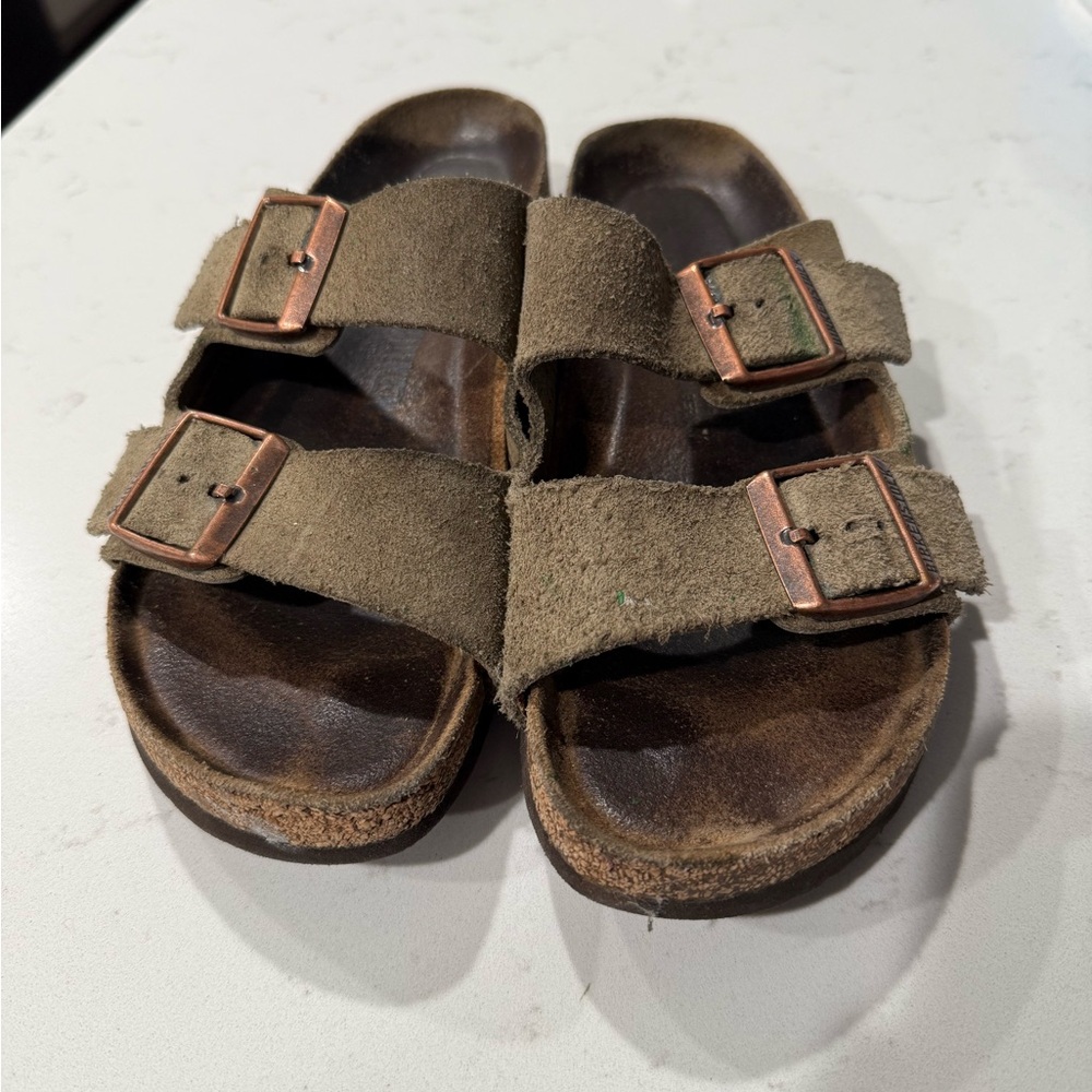 Birskenstock Brown Suede Sandals. Size 7